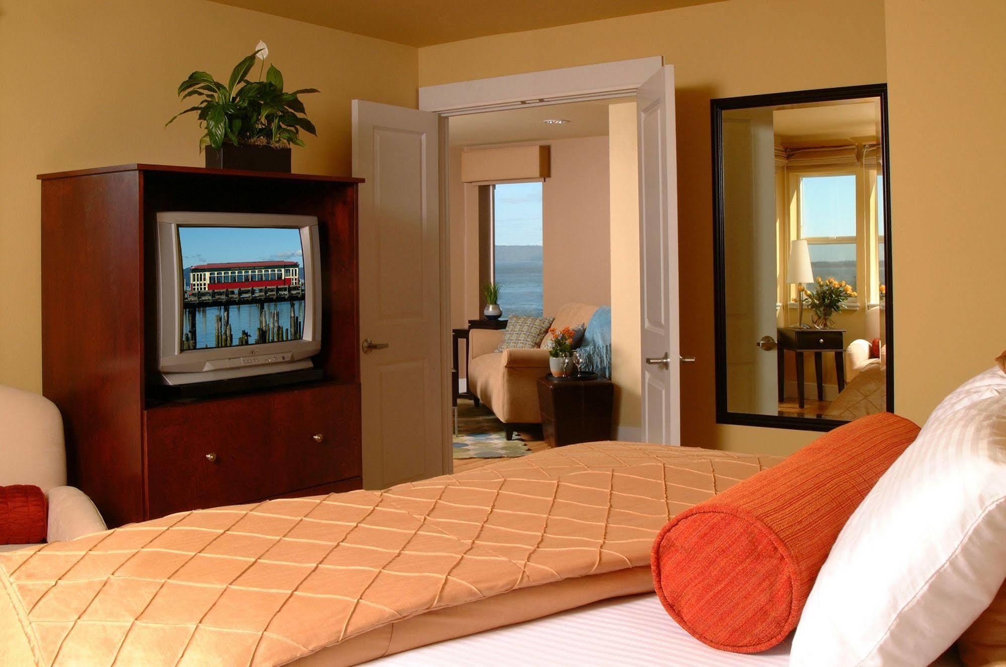 Cannery Pier Hotel & Spa Астория Стая снимка