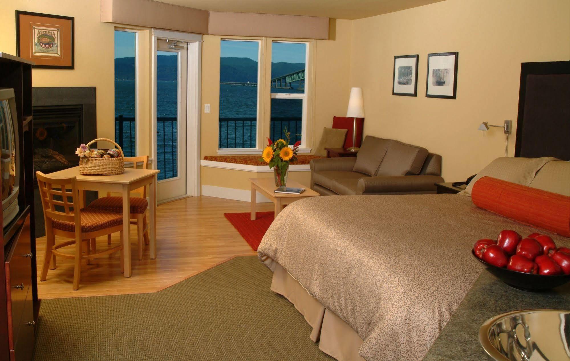 Cannery Pier Hotel & Spa Астория Стая снимка